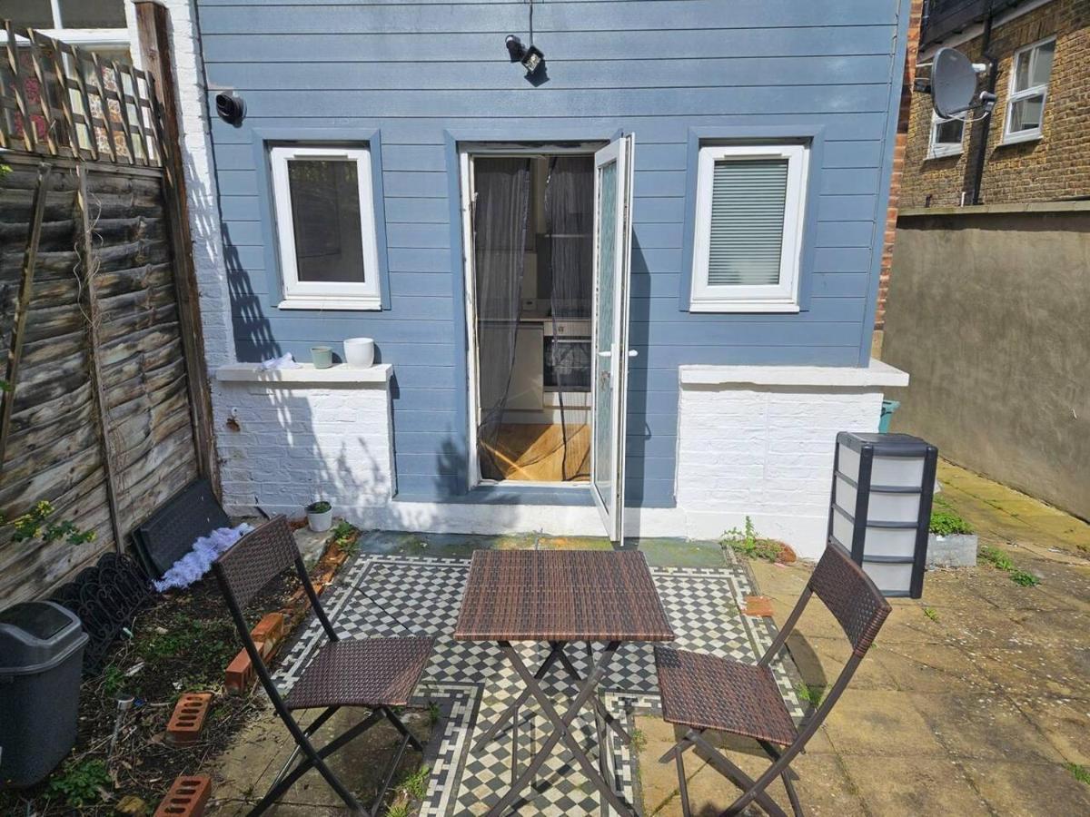 Apartament Cosy 1-bed In Alexandra Palace Londra
